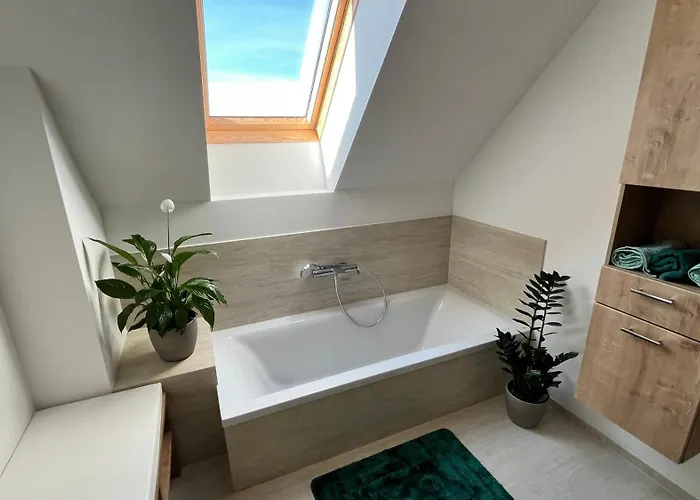 Kloecher Sunseitn * Pirchweingarten